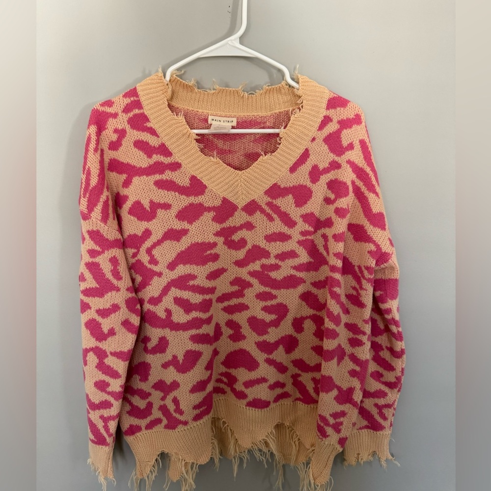 Women’s Large Sweater with Cheetah Design. Pink and beige with fringe